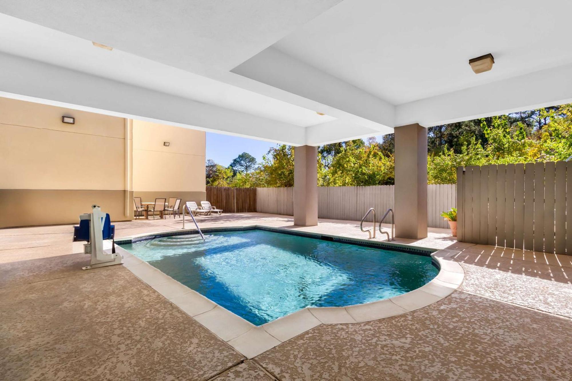 Sonesta Essential Iah Airport Jfk Boulevard - Newly Renovated Houston Dış mekan fotoğraf